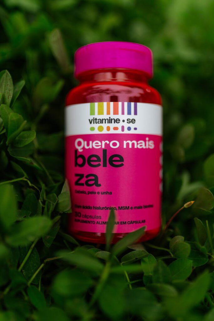 Detalhe do rótulo do pote Quero Mais Beleza, da linha Vitamine-se da EMS, no Rio Open 2026