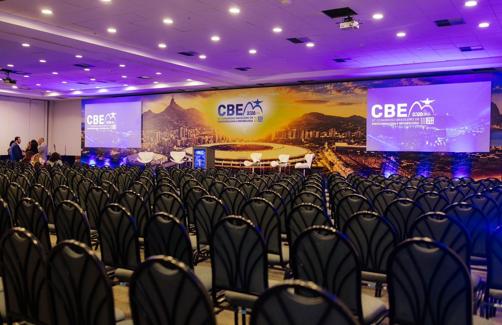 Auditorio do CBEM 2026 montado para o simposio no Rio de Janeiro
