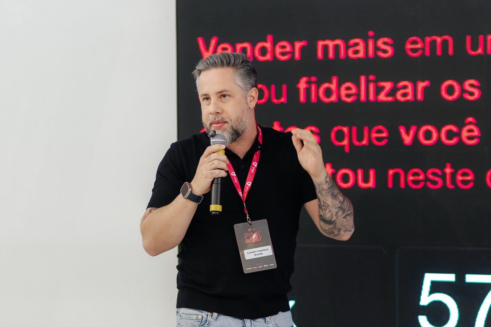 Palestra da BonifiQ sobre fidelizacao de clientes no VTEX Pink Boost